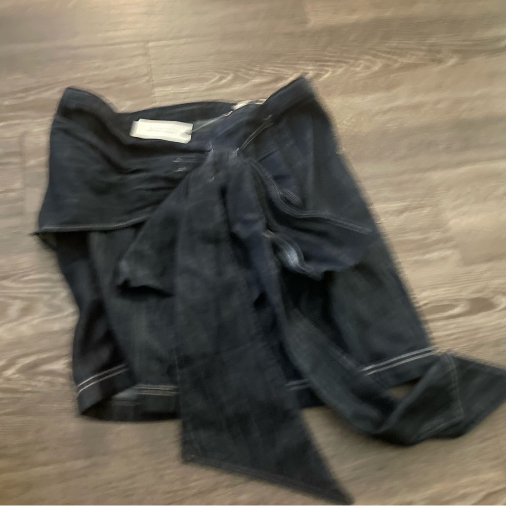 NWT Anthropologie Pilcro Bow Denim Mini Skirt. Size 12 - Picture 3 of 4